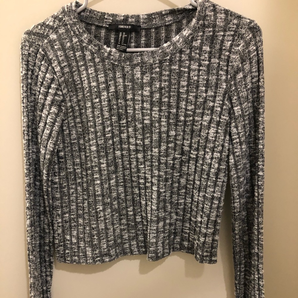 Ribbed grey sweater top